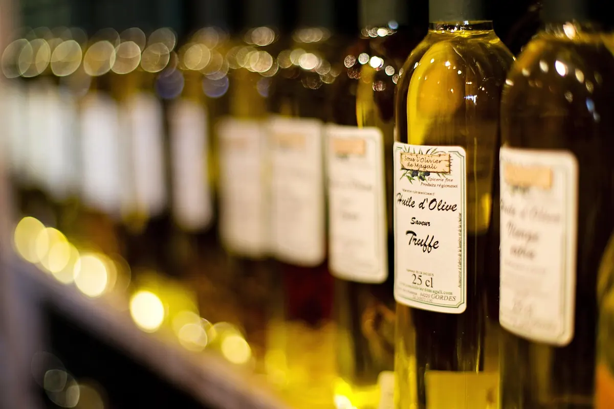10-Point Checklist for Buying Fresh Olive Oil Online in the UK